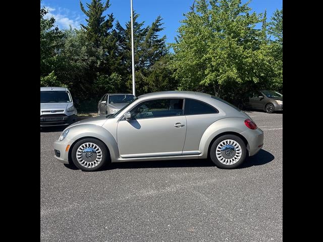 2014 Volkswagen Beetle 2dr Auto 2.5L PZEV *Ltd Avail*