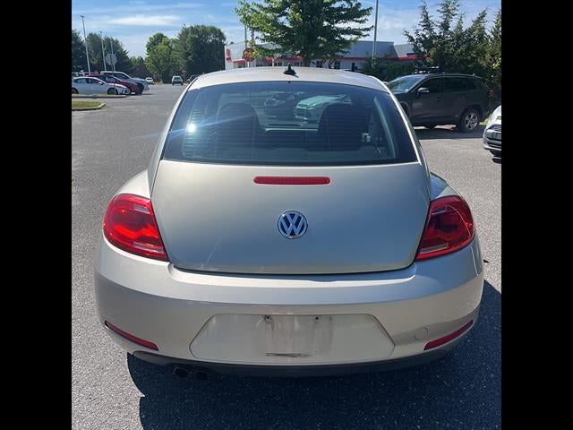 2014 Volkswagen Beetle 2dr Auto 2.5L PZEV *Ltd Avail*