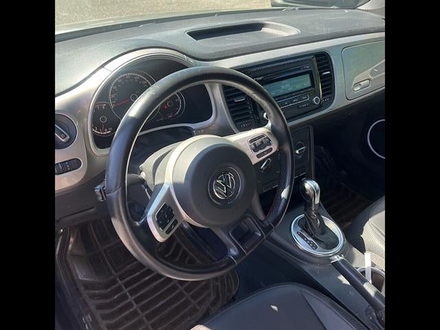 2014 Volkswagen Beetle 2dr Auto 2.5L PZEV *Ltd Avail*