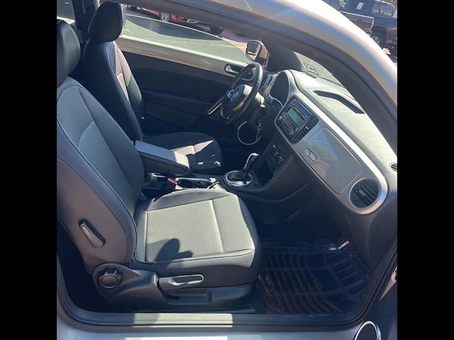 2014 Volkswagen Beetle 2dr Auto 2.5L PZEV *Ltd Avail*