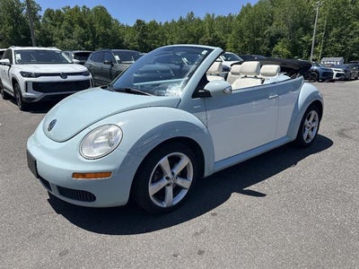 2010 Volkswagen New Beetle Convertible 2dr Auto Final Edition