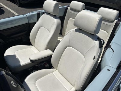 2010 Volkswagen New Beetle Convertible 2dr Auto Final Edition
