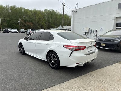2019 Toyota Camry SE Auto