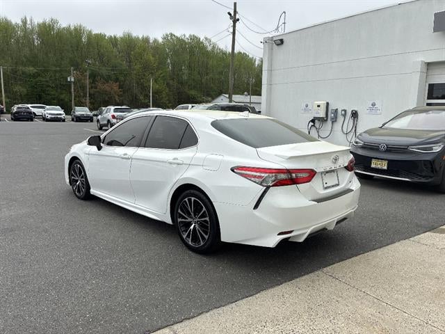 2019 Toyota Camry SE Auto