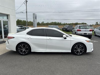 2019 Toyota Camry SE Auto