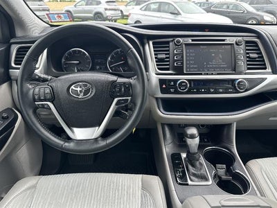 2016 Toyota Highlander AWD 4dr V6 LE