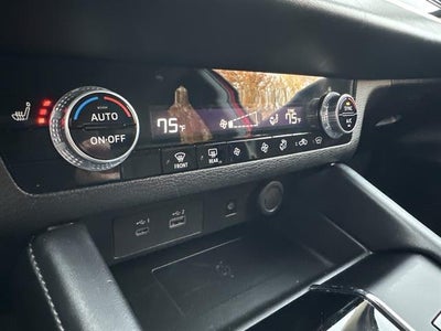 2023 Mitsubishi Outlander PHEV SE