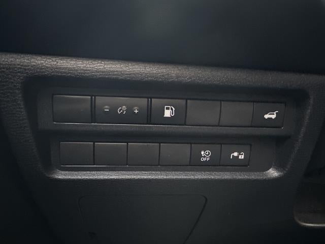 2023 Mitsubishi Outlander PHEV SE