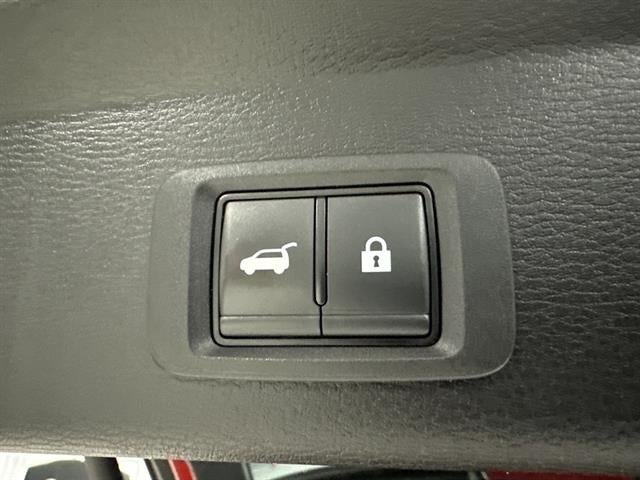 2023 Mitsubishi Outlander PHEV SE