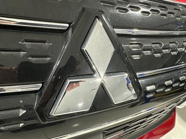 2023 Mitsubishi Outlander PHEV SE