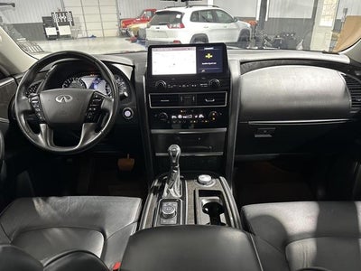 2024 INFINITI QX80 LUXE