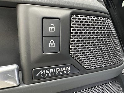 2024 Land Rover Defender 90 P400 X-Dynamic SE