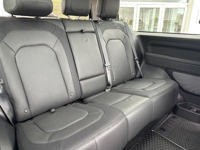 2024 Land Rover Defender 90 P400 X-Dynamic SE