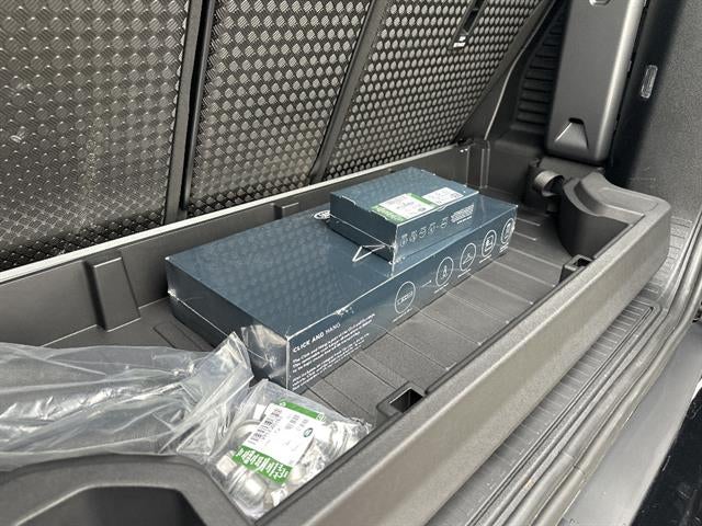 2024 Land Rover Defender 90 P400 X-Dynamic SE