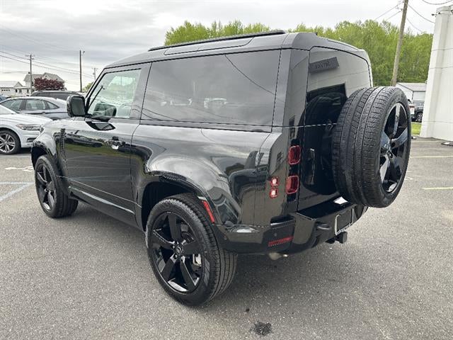 2024 Land Rover Defender 90 P400 X-Dynamic SE
