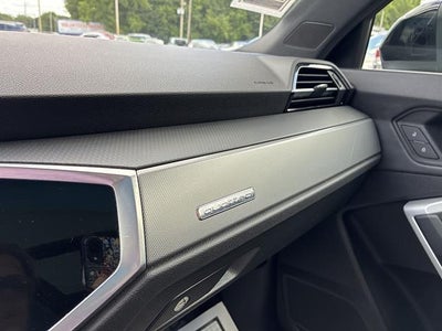 2022 Audi Q3 Premium 40 TFSI quattro