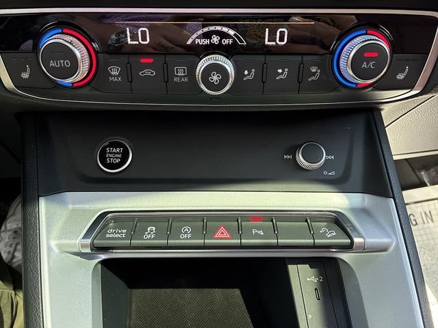 2022 Audi Q3 Premium 40 TFSI quattro