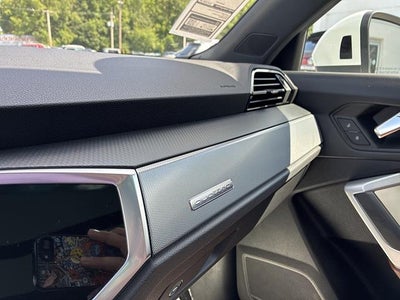 2022 Audi Q3 Premium 40 TFSI quattro
