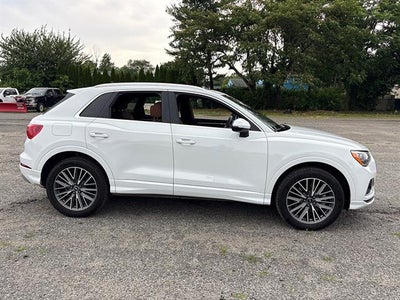 2022 Audi Q3 Premium 40 TFSI quattro