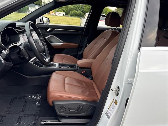 2022 Audi Q3 Premium 40 TFSI quattro