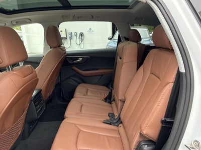 2022 Audi Q7 Premium 55 TFSI quattro