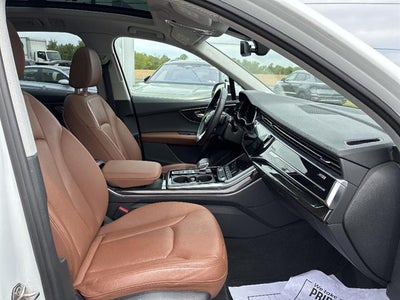 2022 Audi Q7 Premium 55 TFSI quattro