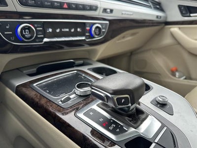 2019 Audi Q7 Premium Plus 45 TFSI quattro