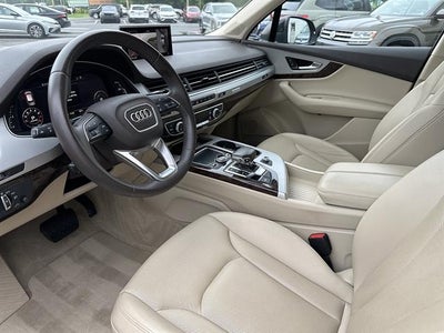 2019 Audi Q7 Premium Plus 45 TFSI quattro