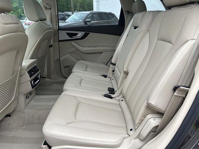 2019 Audi Q7 Premium Plus 45 TFSI quattro