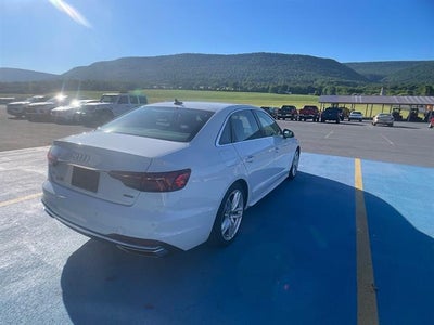 2022 Audi A4 Sedan S line Premium Plus 45 TFSI quattro