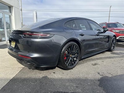 2019 Porsche Panamera GTS
