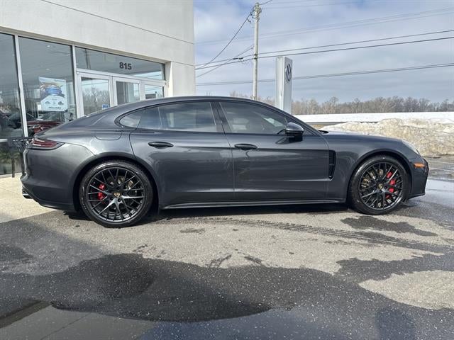 2019 Porsche Panamera GTS