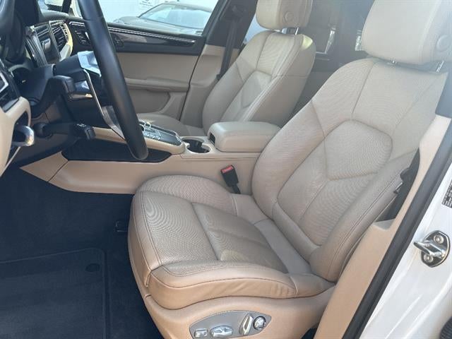 2021 Porsche Macan AWD