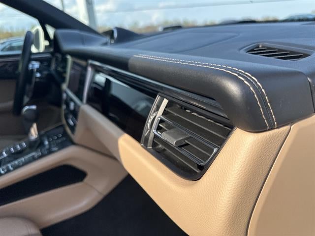2021 Porsche Macan AWD