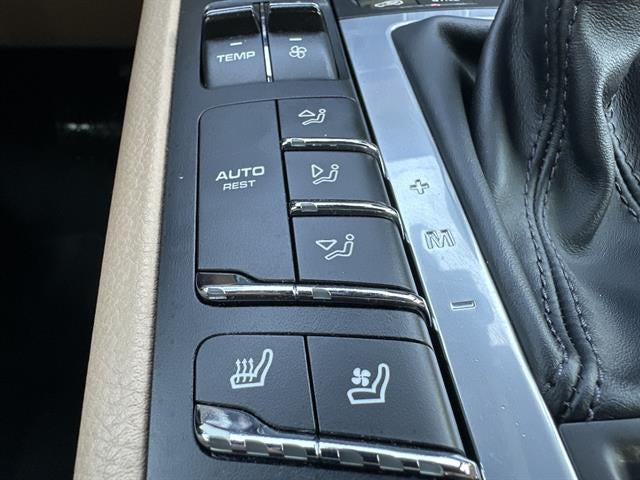 2021 Porsche Macan AWD
