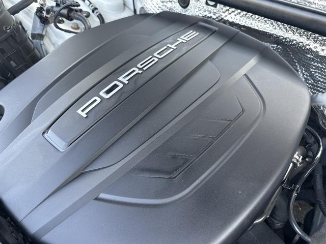 2021 Porsche Macan AWD