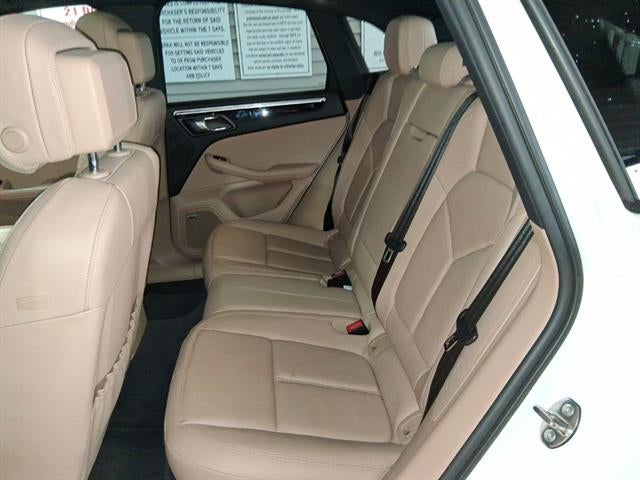 2021 Porsche Macan AWD