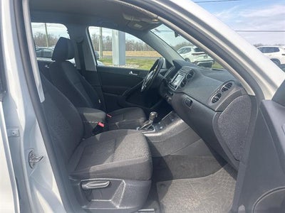 2017 Volkswagen Tiguan Limited 2.0T Limited S 4Motion