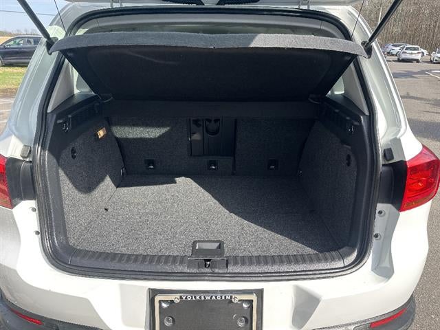 2017 Volkswagen Tiguan Limited 2.0T Limited S 4Motion