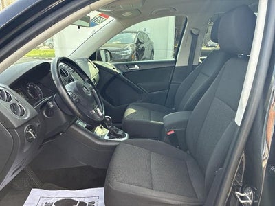 2017 Volkswagen Tiguan Limited 2.0T Limited S 4Motion