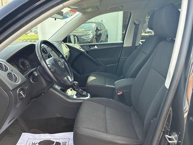 2017 Volkswagen Tiguan Limited 2.0T Limited S 4Motion