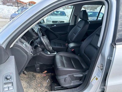 2017 Volkswagen Tiguan 2.0T Limited S 4Motion