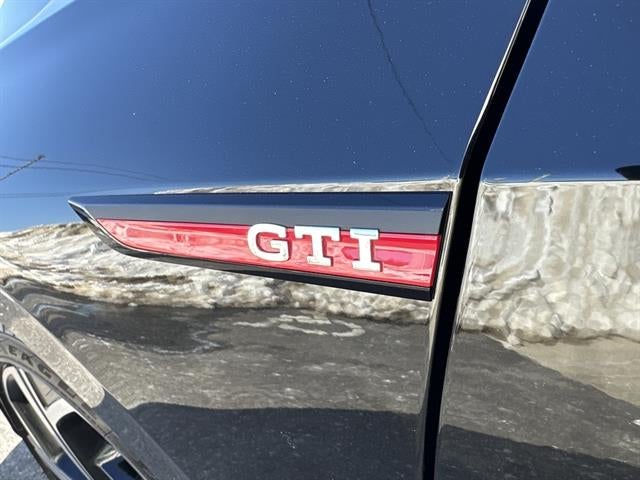 2024 Volkswagen Golf GTI SE