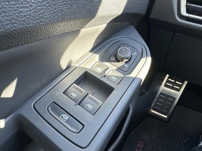 2024 Volkswagen Golf GTI SE