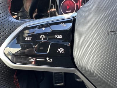 2024 Volkswagen Golf GTI SE