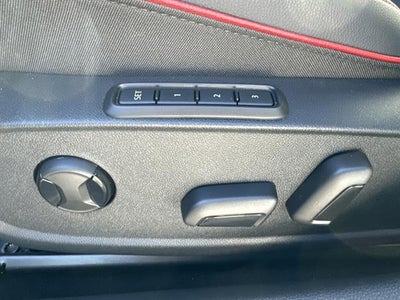 2024 Volkswagen Golf GTI SE