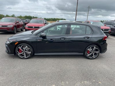2025 Volkswagen Golf GTI SE
