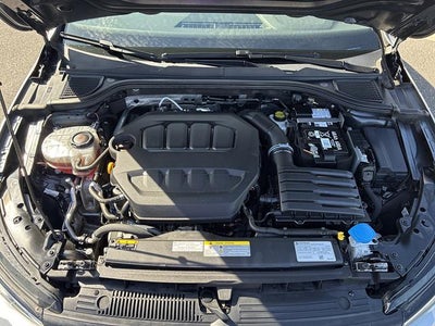 2024 Volkswagen Golf GTI 2.0T SE DSG