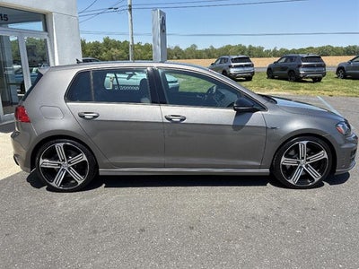 2017 Volkswagen Golf R 4-Door Manual w/DCC/Nav