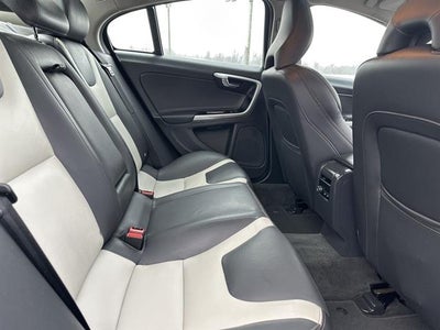 2016 Volvo S60 Cross Country T5 Platinum